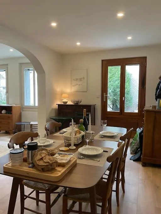 Duplex « Les Pieds Dans L'Eau » Apartment Nernier