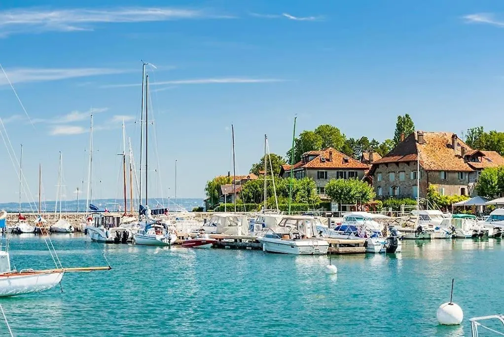 Duplex « Les Pieds Dans L'Eau » Apartment Nernier